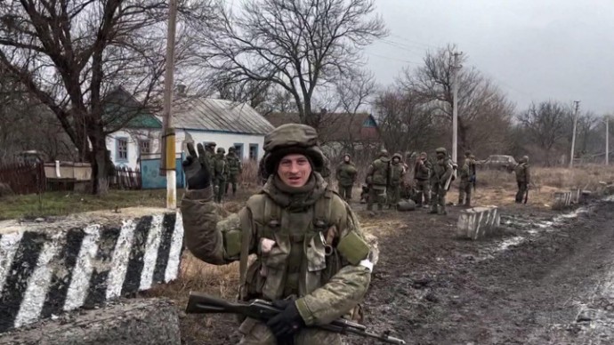 Санкции все равно бы ввели, а не помочь Донбассу было нельзя